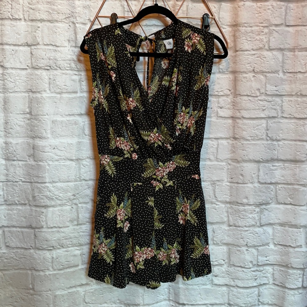 CAbi Runaround Romper Style 5608 NWOT - S